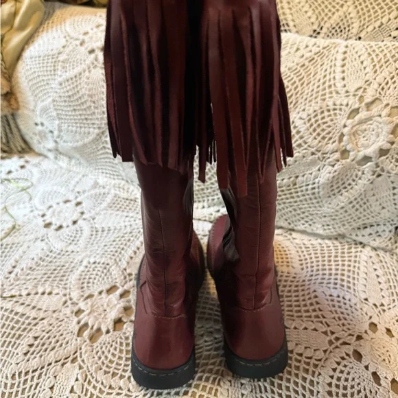 Born Red Fringed Leather Moccasins - Picture 9 of 10